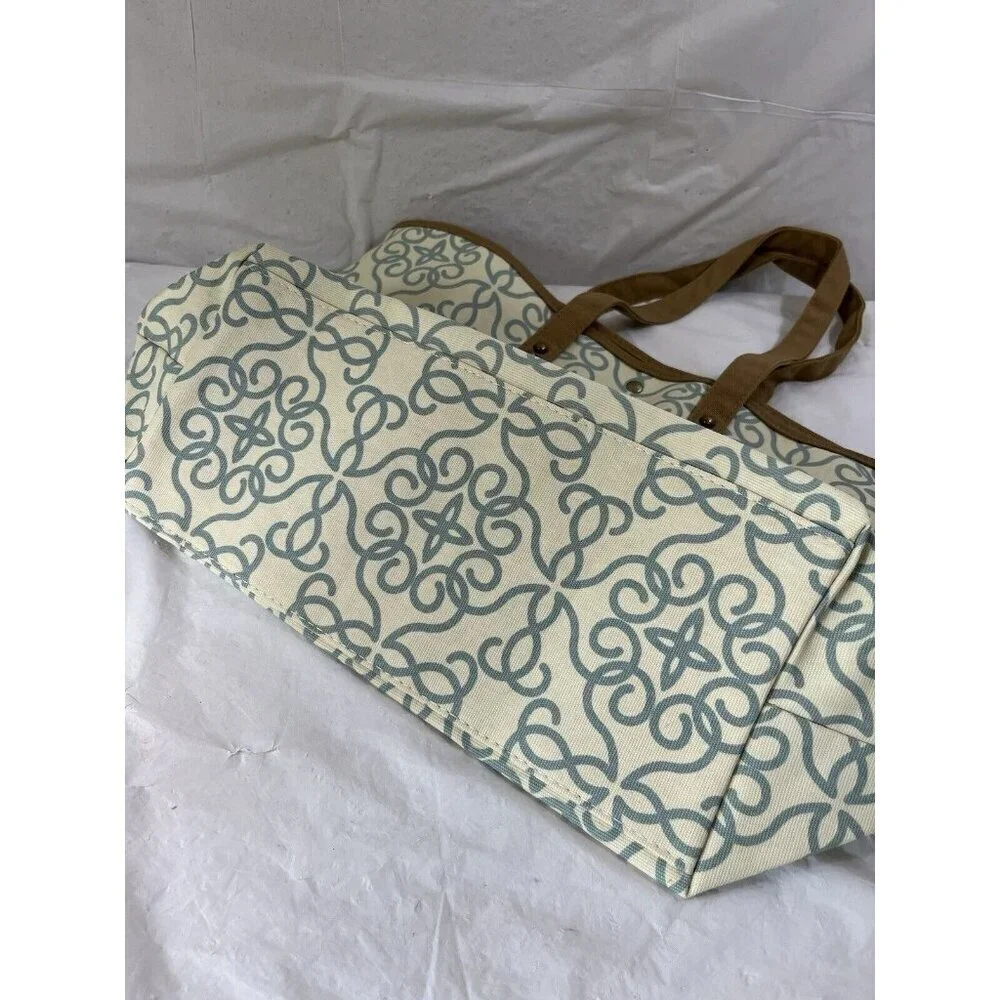 monogrammed D tote new